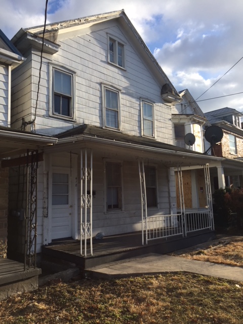 418 Winchester Avenue, Apt A, Martinsburg WV 25401